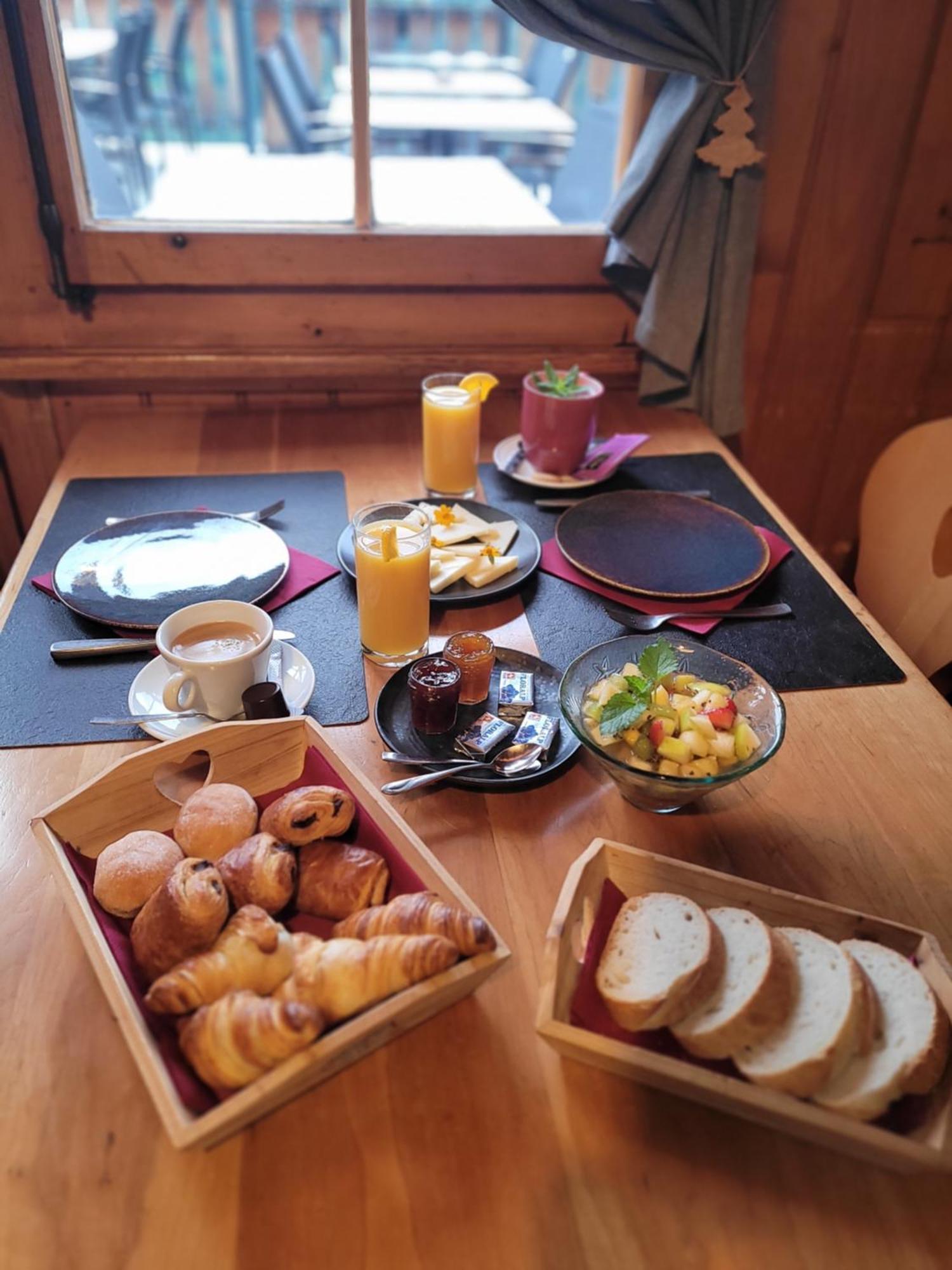 Auberge Le Mont-Gele Iserables 外观 照片